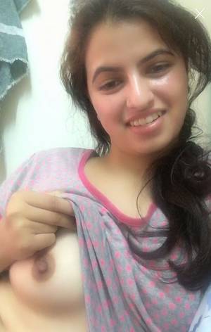 indian housewife nude on skype - The Bhabhis (